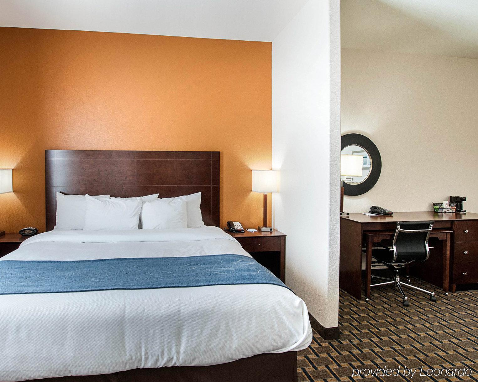 Best Western Plus Waxahachie Inn & Suites Exterior foto
