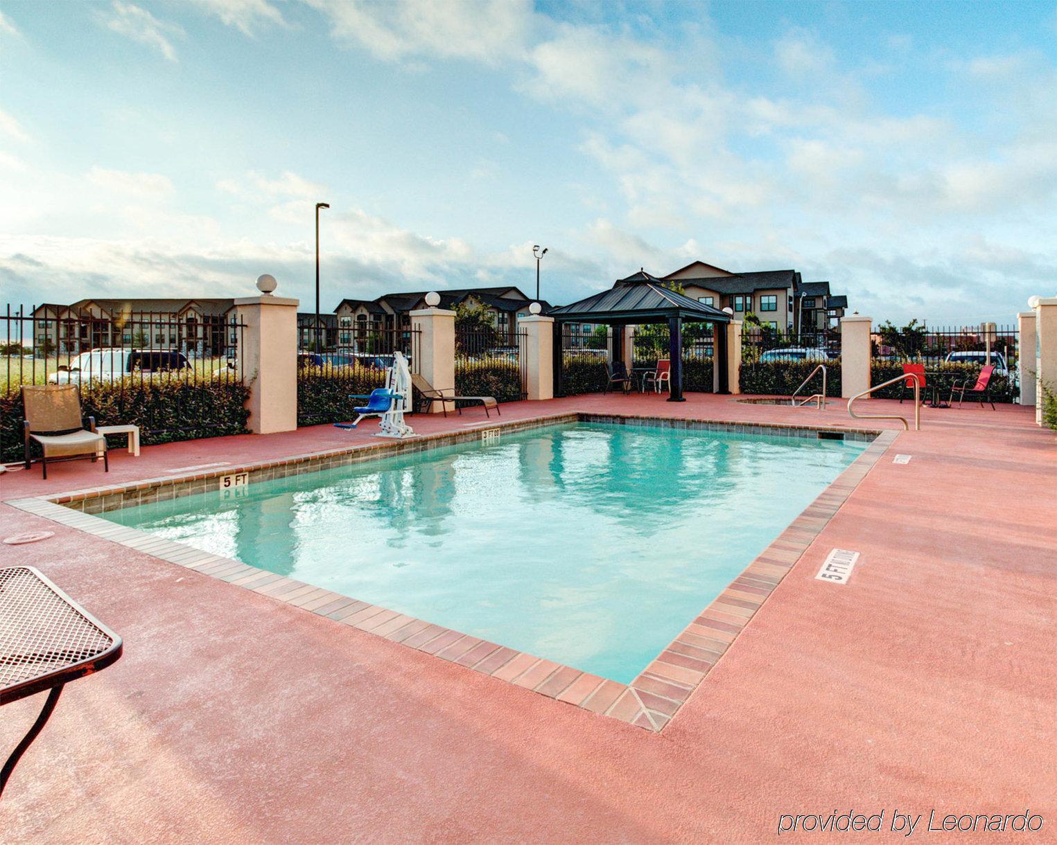 Best Western Plus Waxahachie Inn & Suites Exterior foto